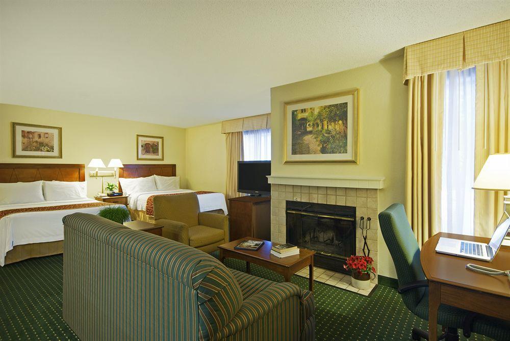 Residences at Daniel Webster Merrimack Zimmer foto