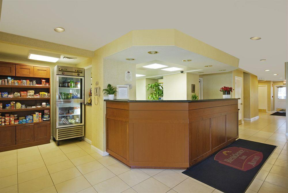 Residences at Daniel Webster Merrimack Interior foto